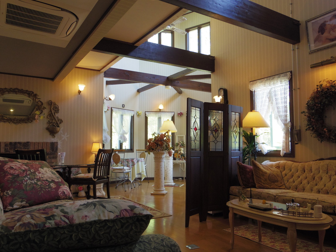 ガーリーな洋館風ホテルでとっておきの思い出作り。4247985