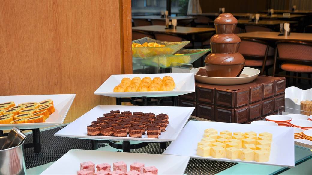 夕食バイキング例① / 2