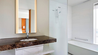 ルーム ダブルベッド 2 台 コーナー