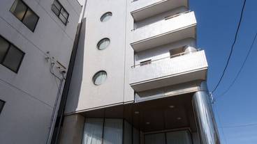 施設の入り口 / 4