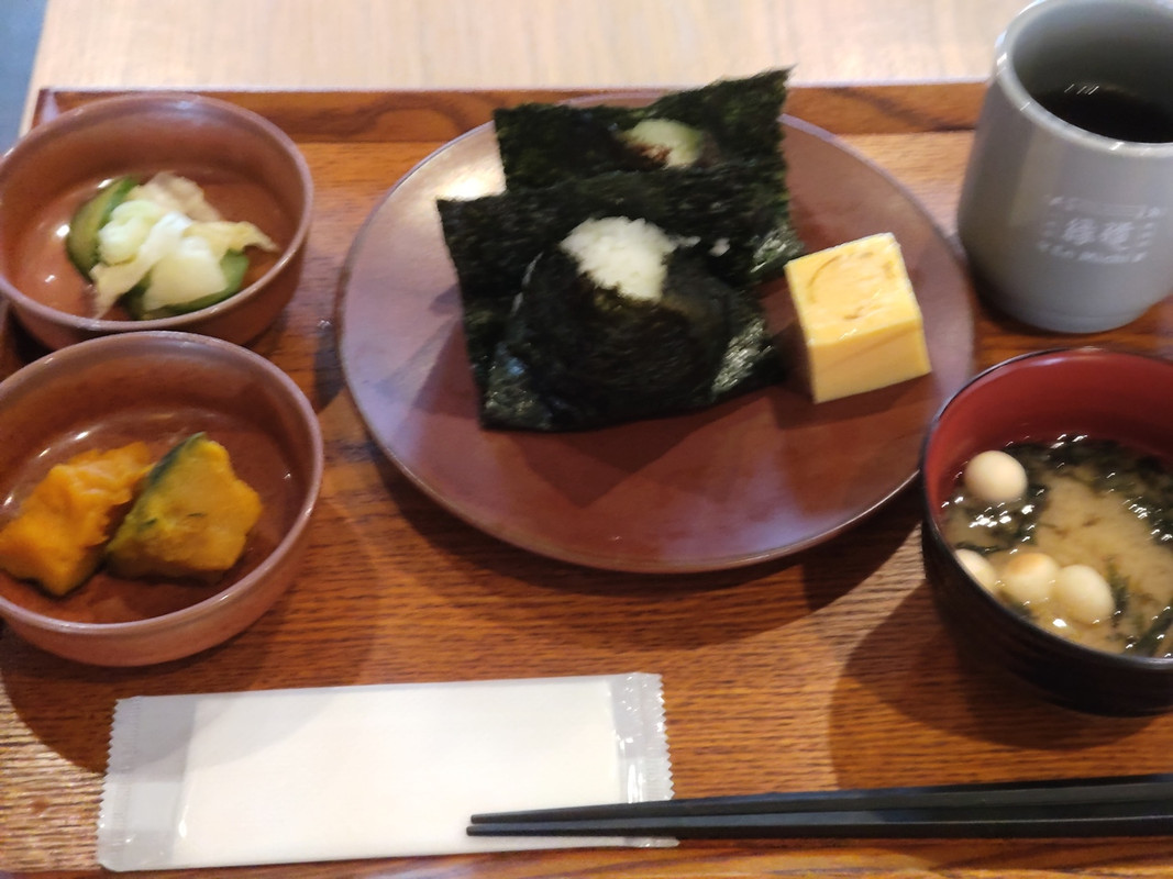 朝食のおにぎり