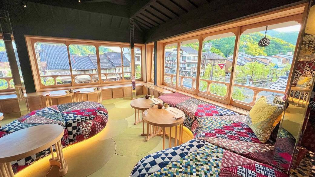 3階ラウンジ / 1