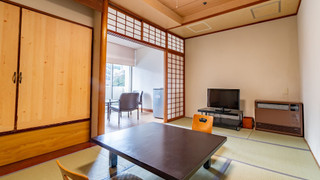 和室 (7.5畳) 湯畑側 (喫煙室)