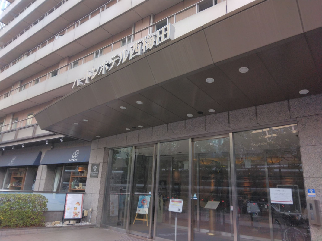 大きいし駅からも近いが裏路地にあるせいで少し見つけづらい