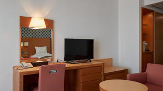 和洋室42平米、禁煙 [1階～3階]