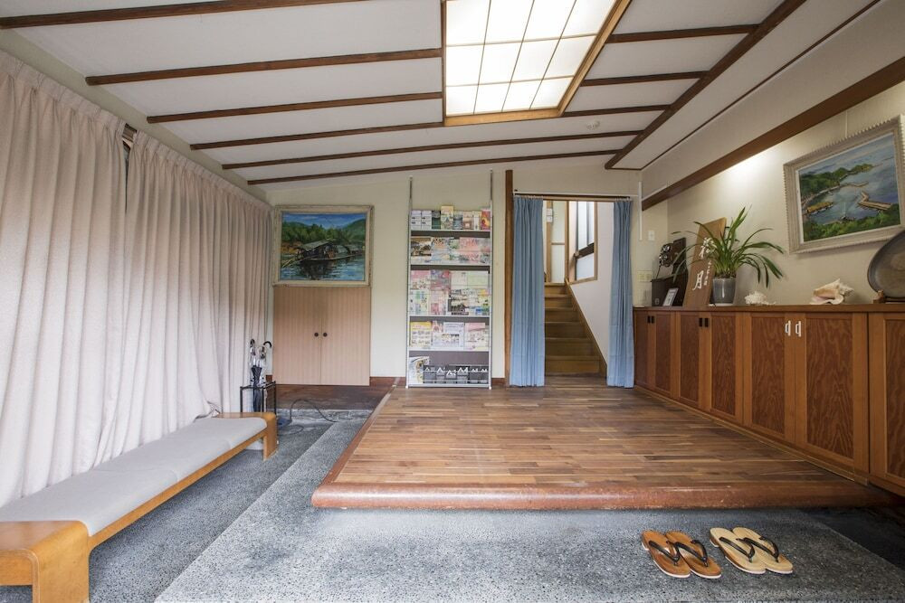 内部エントランス