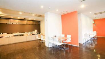 朝食スペース / 9