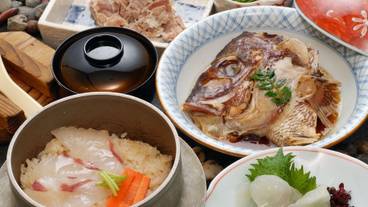 食事・飲み物 / 3