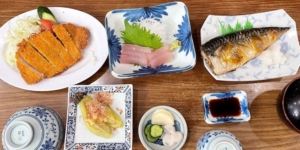 旅館のお食事処