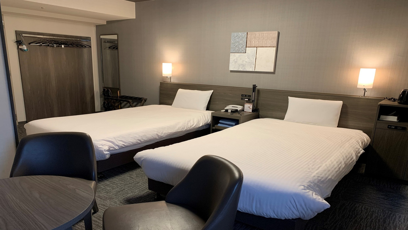 大浴場で一日の疲れを癒せる。朝食バイキングが無料3996525