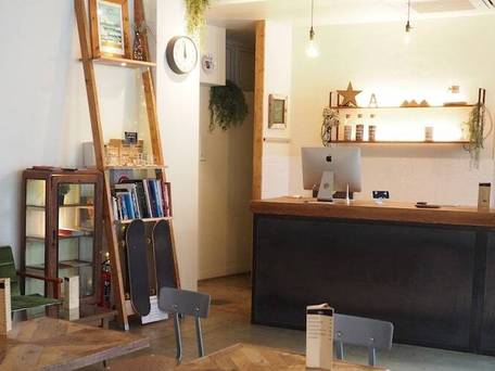 almond hostel＆cafe / 1