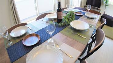 客室内のダイニングエリア / 8