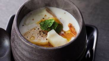 食事・飲み物 / 11