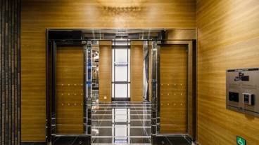 施設内の設備 / 11