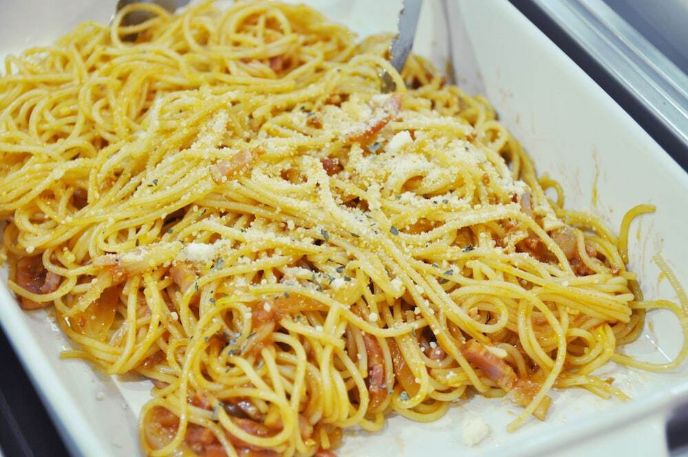 朝食ビュッフェ