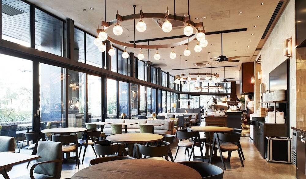 MORETHAN／昼の店内 / 4