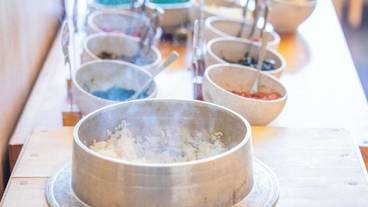 朝食スペース / 8