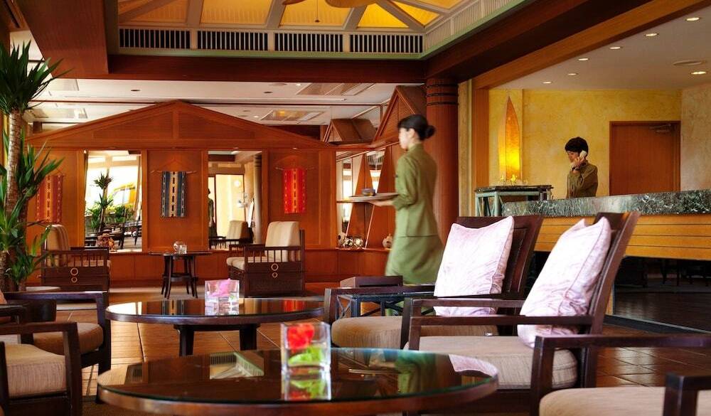 ロビー応接スペース / 1