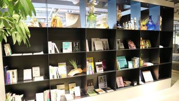 内部エントランス / 2