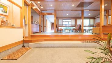 内部エントランス / 2