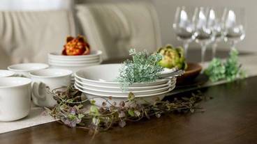 客室内のダイニングエリア / 8