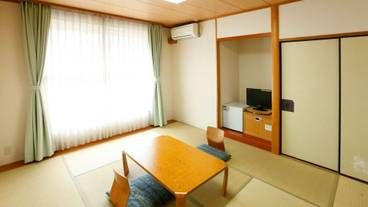 客室内のダイニングエリア / 6