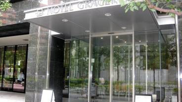 施設の入り口 / 13