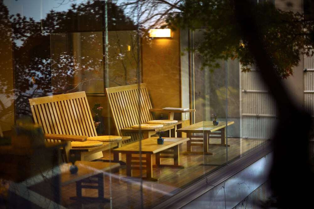 ロビーラウンジ