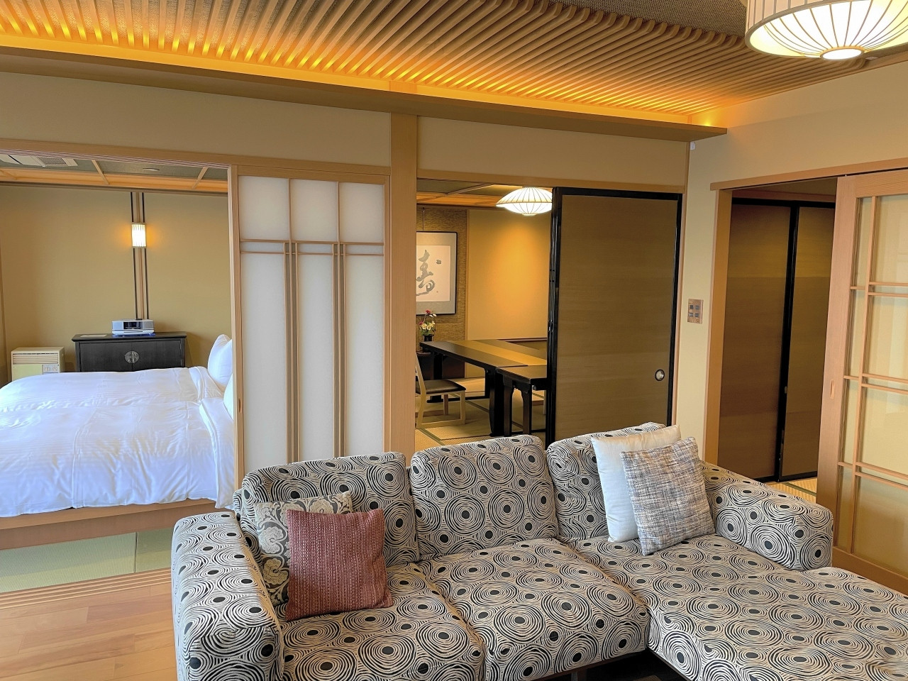 北川温泉の老舗旅館。露天風呂やお部屋から眺める月にうっとり♡3572016