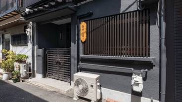 施設の入り口 / 4