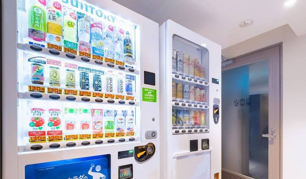 1階 自動販売機 / 4