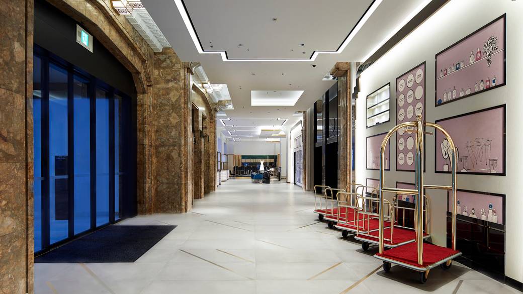 エントランス / 2