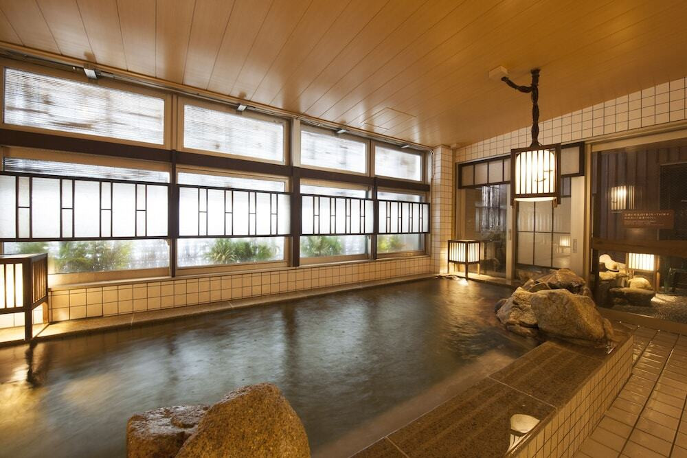 サウナ付き天然温泉を、駅前でゆったり満喫3915808