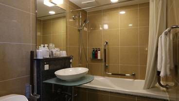 バリアフリー バスルーム / 4