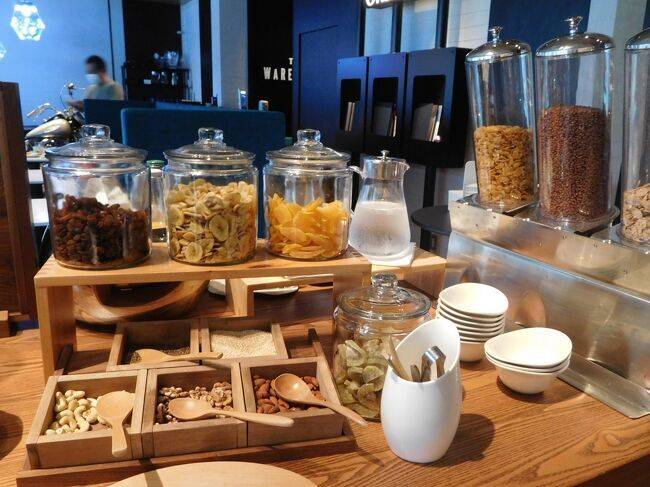 遊び心のある空間で
朝食ビュッフェを / 2