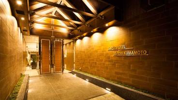 施設の入り口 / 4