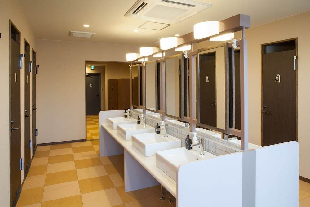 キレイなカプセルホテルで心地いい！3913985