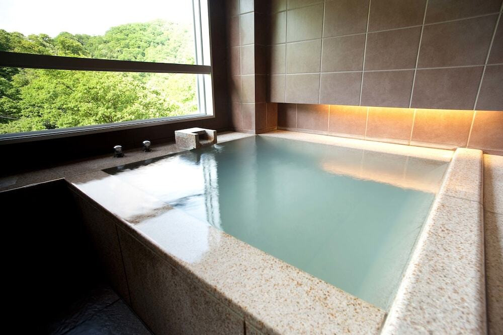 客室の展望温泉風呂②