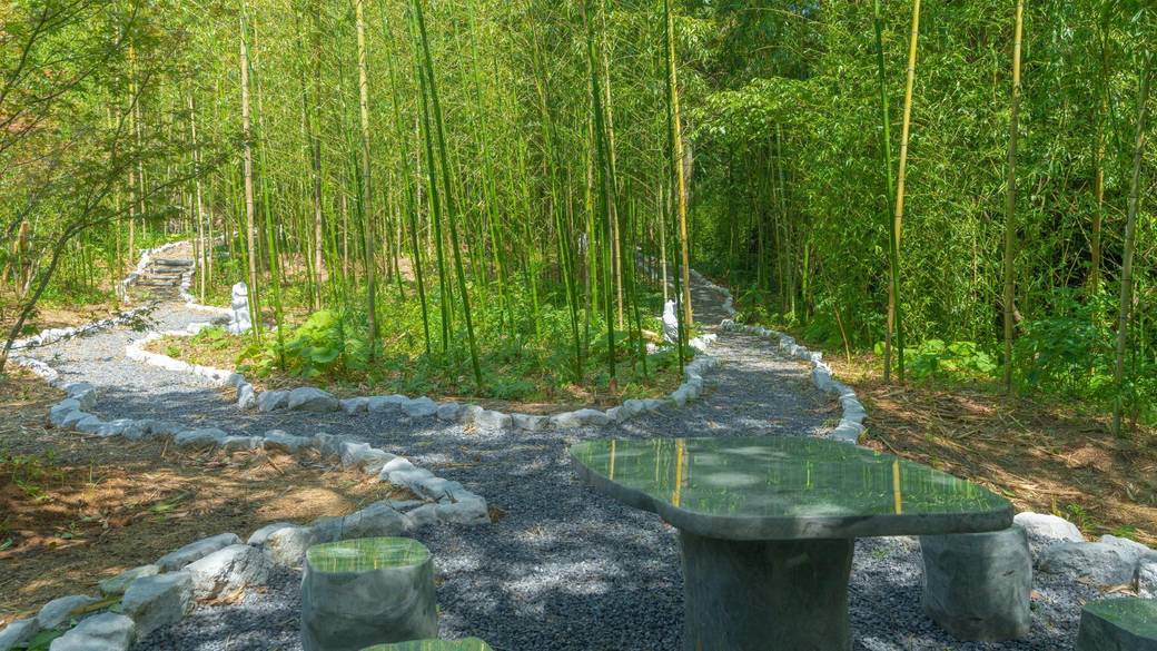 チェックアウト前に
ぷらり庭園散策 / 1