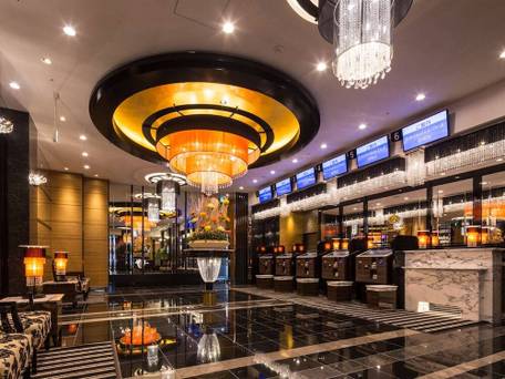 アパホテル＆リゾート 西新宿五丁目駅タワー / 3