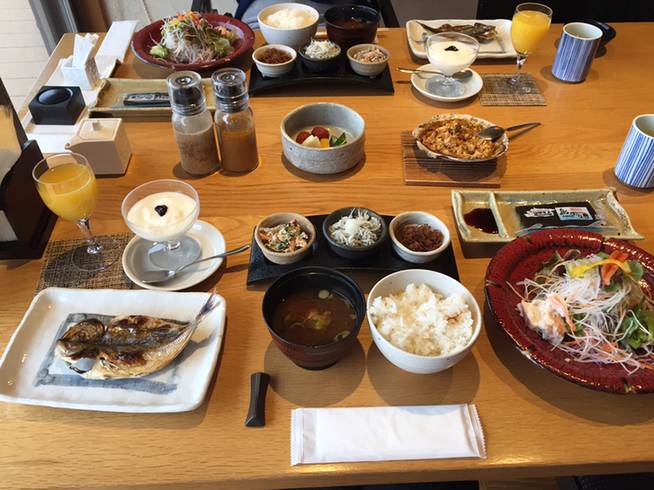 個室でゆったり
体が喜ぶ朝食を / 2