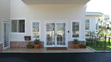 施設の入り口 / 5