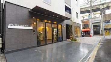 施設の入り口 / 11