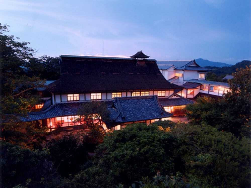施設の正面