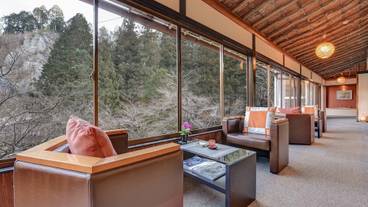 ロビーラウンジ / 18