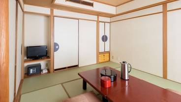 客室内のダイニングエリア / 8