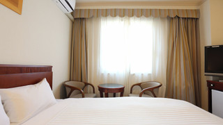 ラージダブルルーム 喫煙可