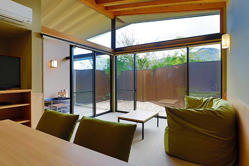 レジーナリゾート 箱根雲外荘(レジーナリゾートハコネウンガイソウ) / 1