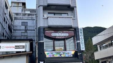 施設の正面 / 1