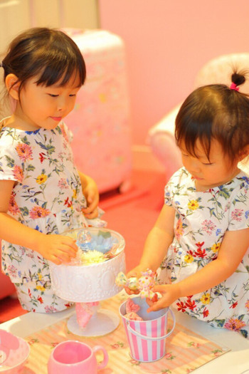 お友達とお揃いのお洋服を着て、サンリオピューロランドへ行った際に撮った写真です😊